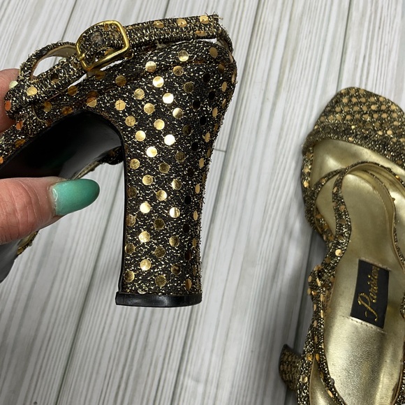 629-Parisian women’s gold high heels - Picture 5 of 7